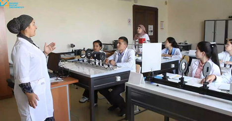 "Yigʻuvchi va sochuvchi linzalarning fokus masofasini aniqlash"